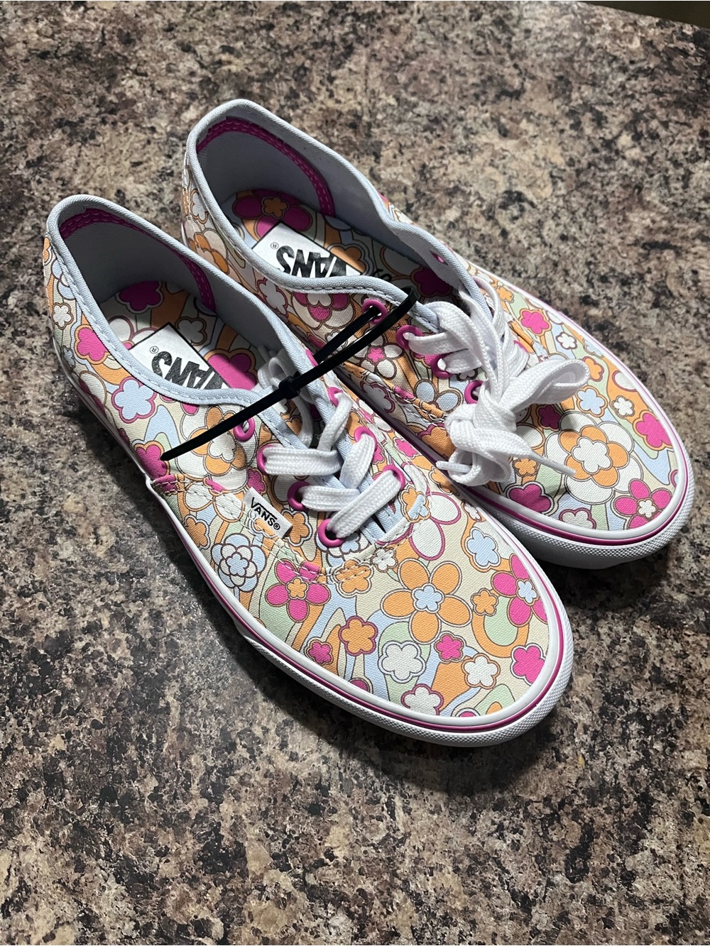 Vans Floral Low-Top Sneakers in Pink, Orange, Cream, Light Blue - Picture 5 of 7
